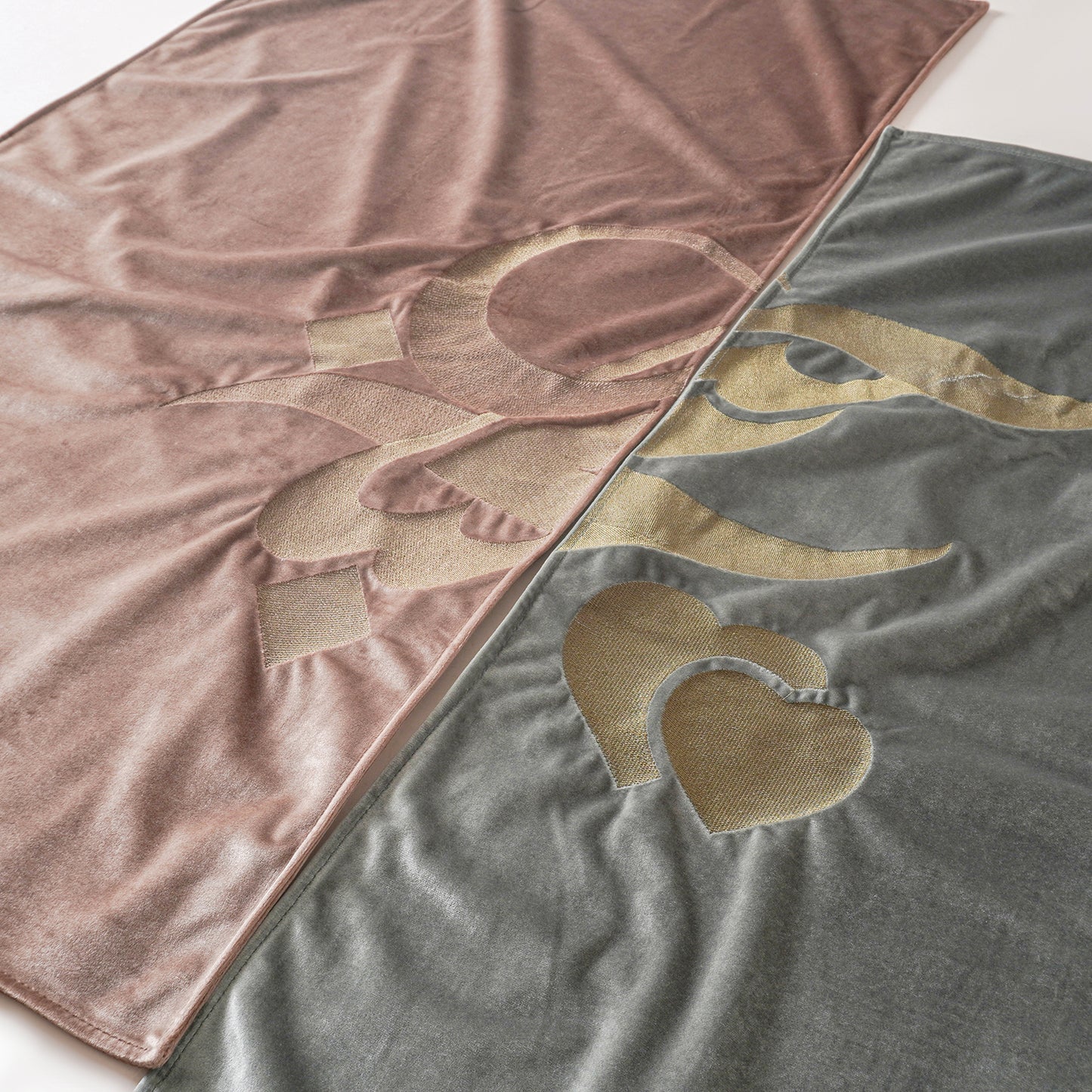 Couple Prayer Rug – Arabic Love Letter Embroidery, Eco-Friendly Dual Layer