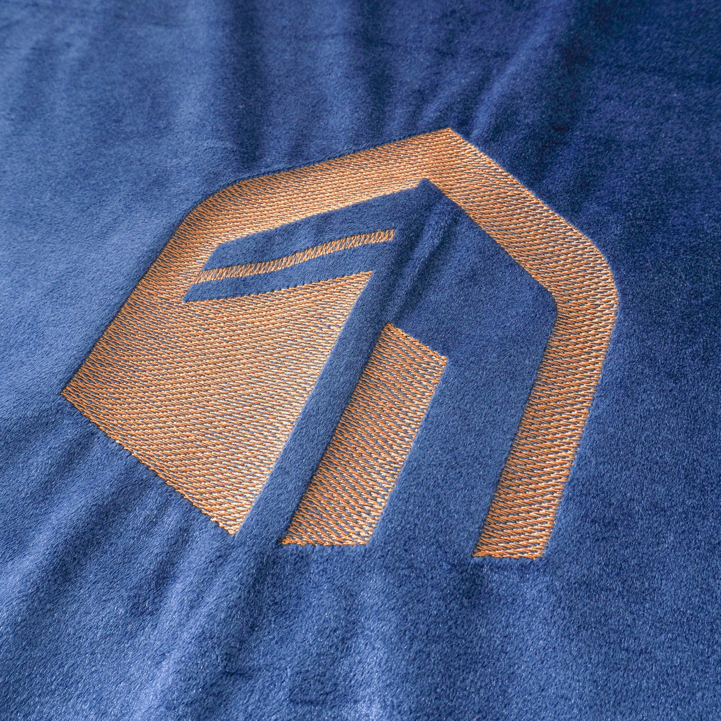 Waterproof Travel Prayer Mat – Red & Blue with Golden Kaaba Design, Eco-Friendly Fabric