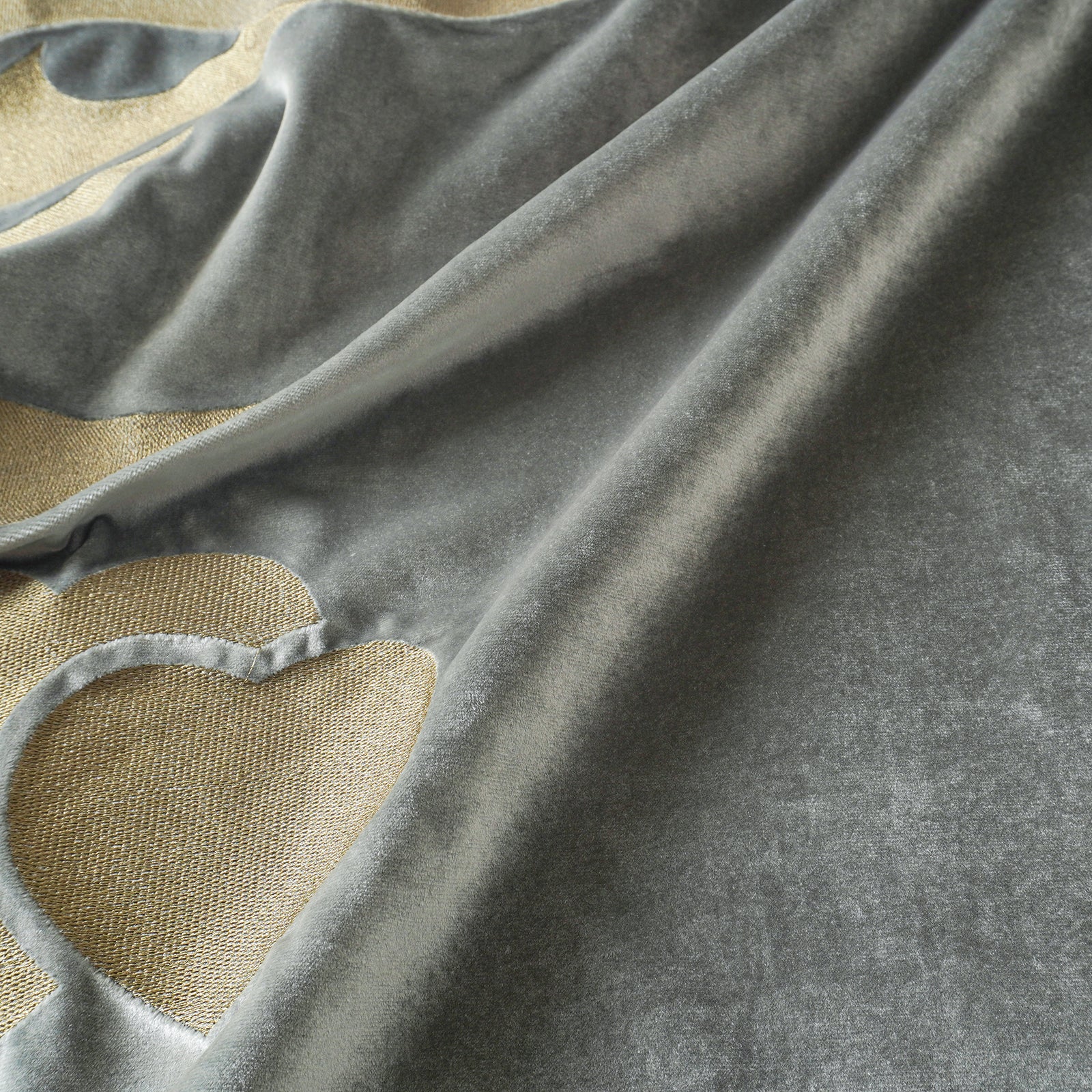 Couple Prayer Rug – Arabic Love Letter Embroidery, Eco-Friendly Dual Layer