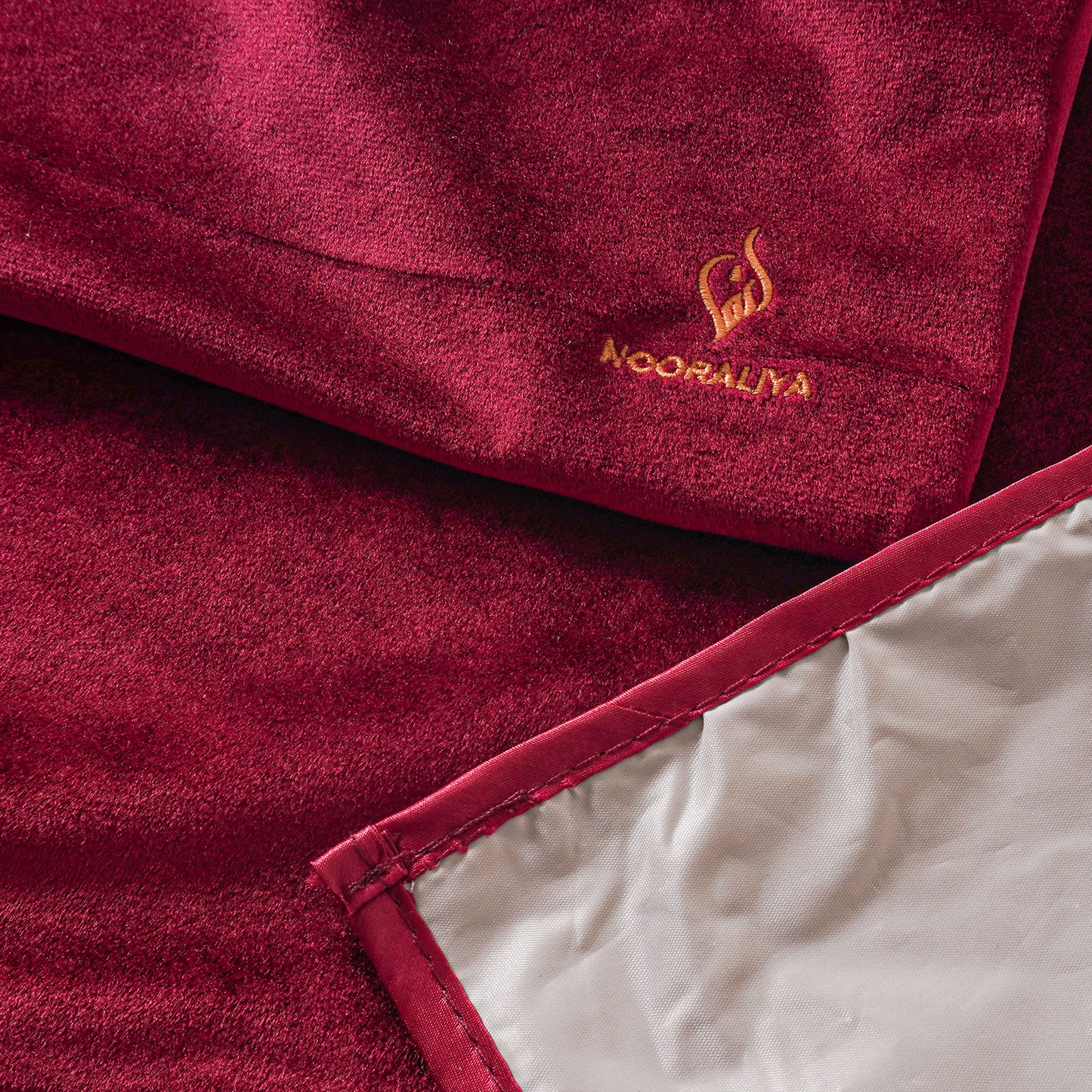 Waterproof Travel Prayer Mat – Red & Blue with Golden Kaaba Design, Eco-Friendly Fabric