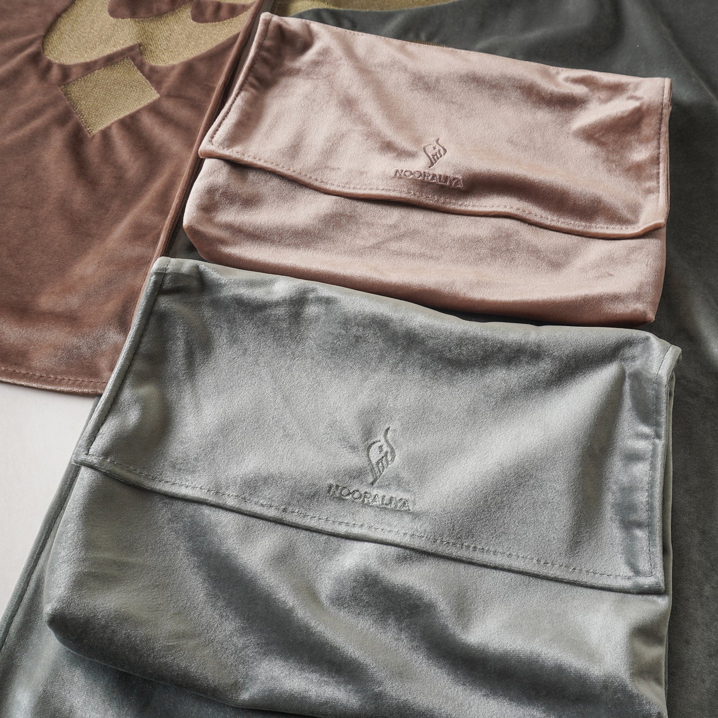 Couple Prayer Rug – Arabic Love Letter Embroidery, Eco-Friendly Dual Layer