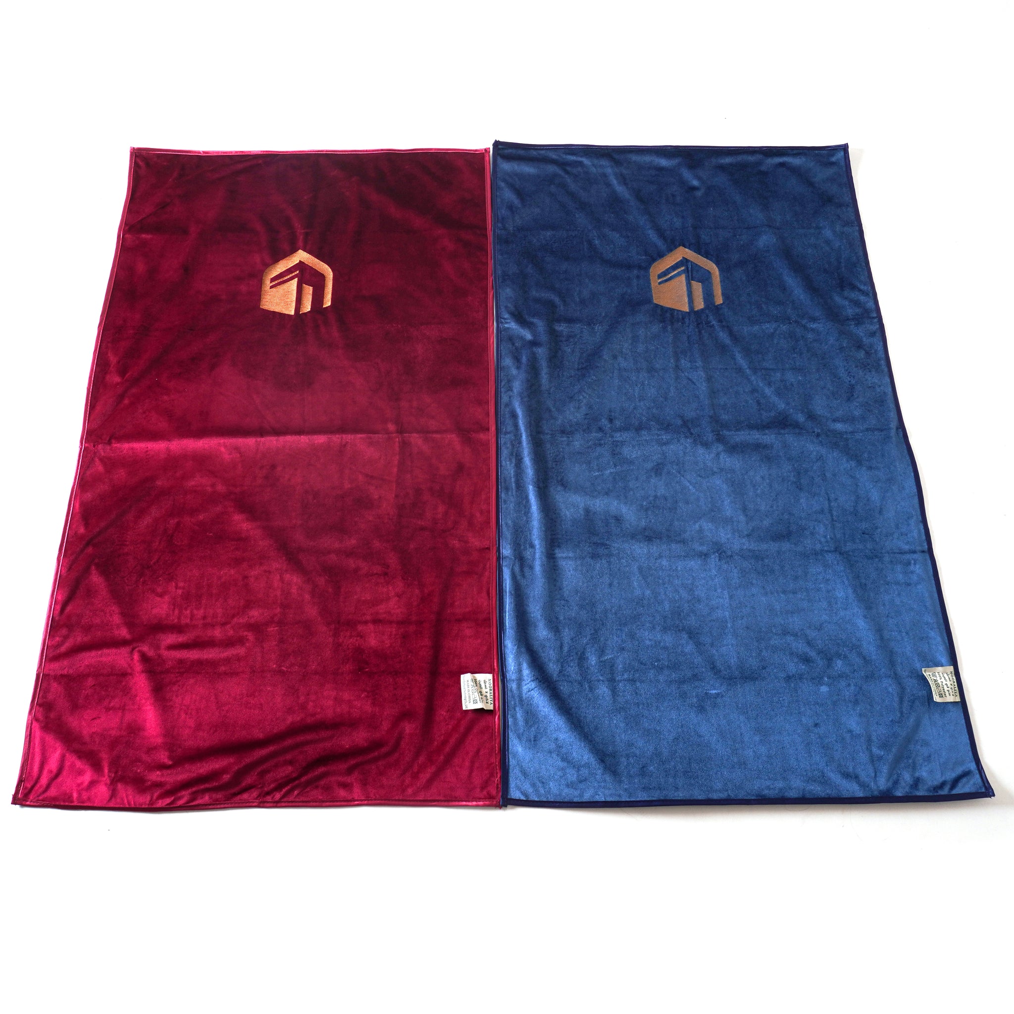 Waterproof Travel Prayer Mat – Red & Blue with Golden Kaaba Design, Eco-Friendly Fabric