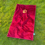 Waterproof Travel Prayer Mat – Red & Blue with Golden Kaaba Design, Eco-Friendly Fabric