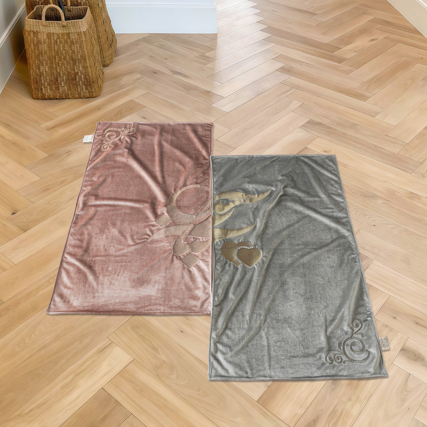 Couple Prayer Rug – Arabic Love Letter Embroidery, Eco-Friendly Dual Layer